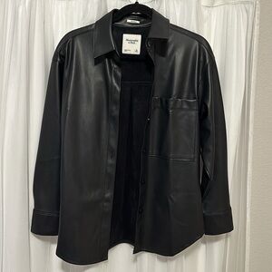 Abercrombie & Fitch Vegan Leather Oversized Shirt-Jacket